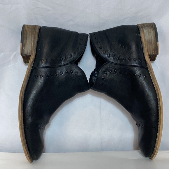 Diva True Black Soft Leather Booties 38/7.5 - Picture 5 of 10